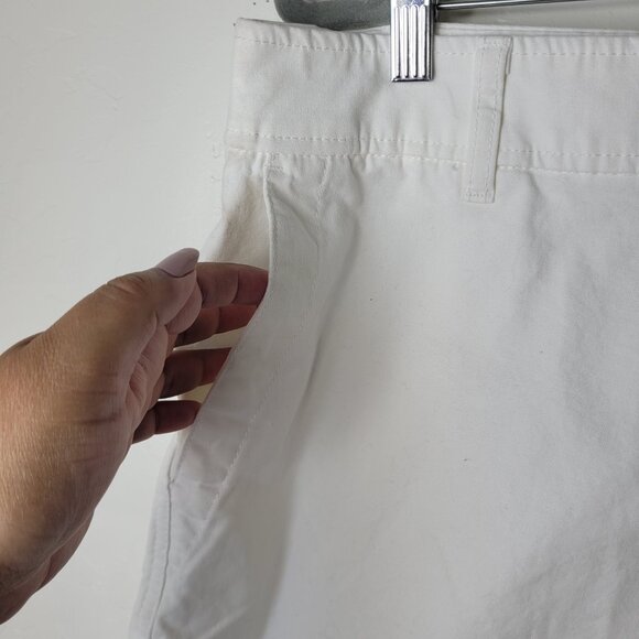A New Day White Stretch Shorts - Picture 2 of 8